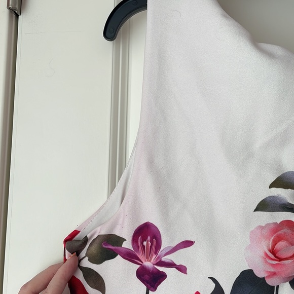 Premier Amour White, Pink & Red Floral Sleeveless Dress Size 14 - Picture 9 of 11